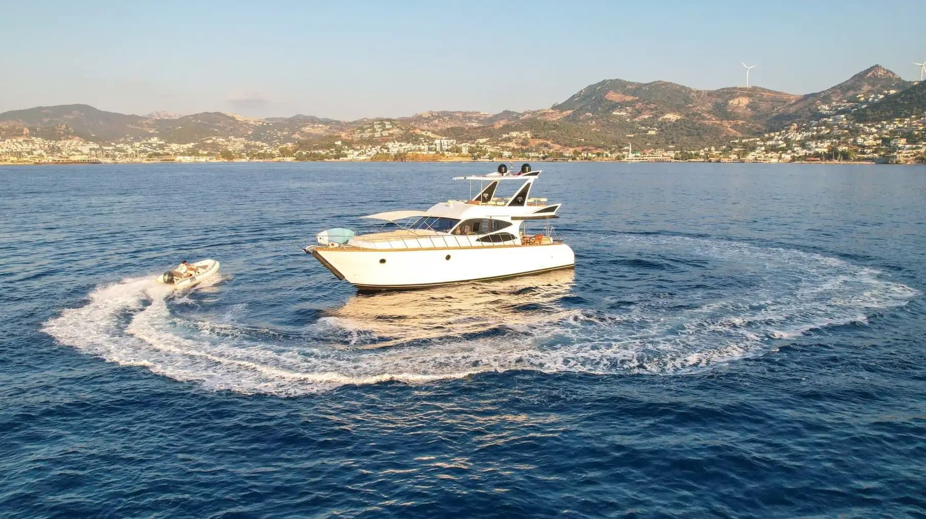Atabora Motor Yacht 3
