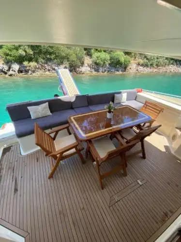 Bonus Motor Yacht 4