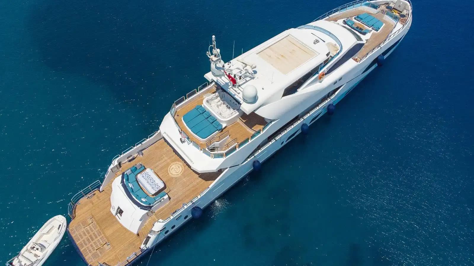Destiny Motor Yacht 3