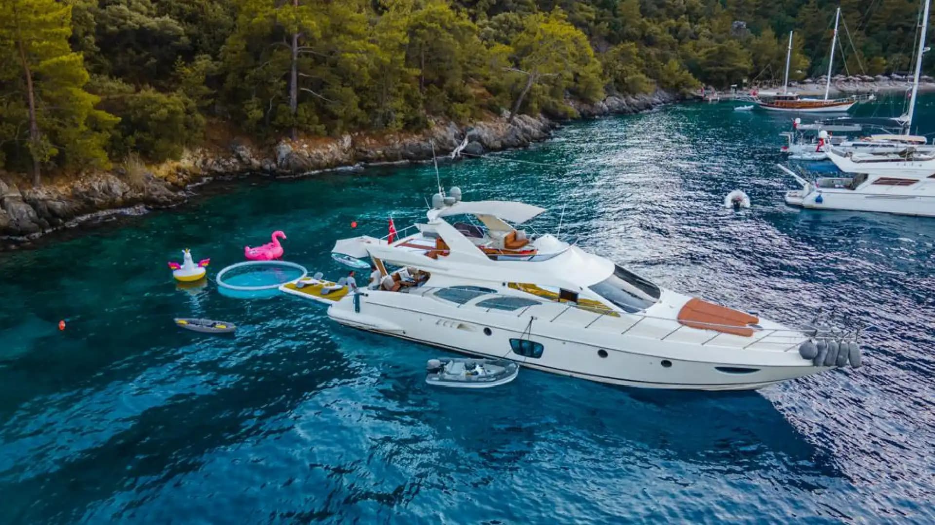 Efe 01 Motor Yacht 2