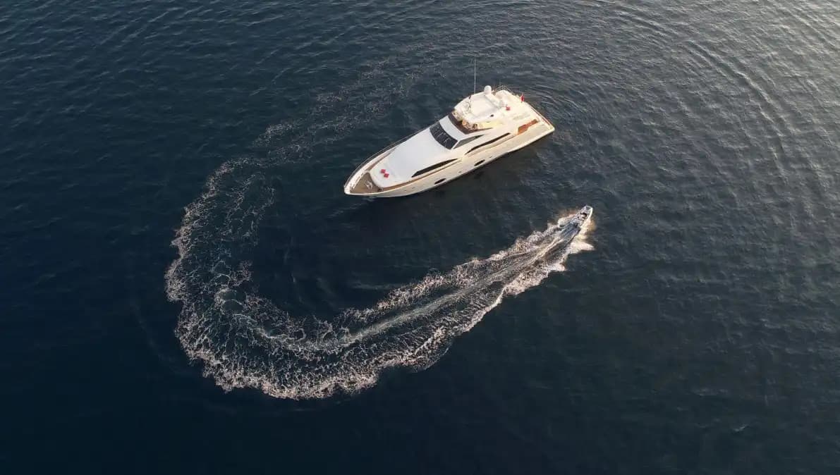 Funda D Motor Yacht 2