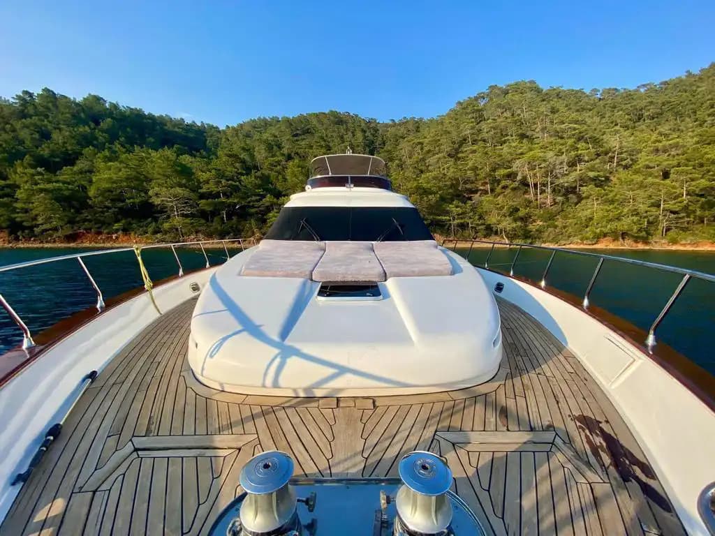 Series 1 Motor Yacht 4