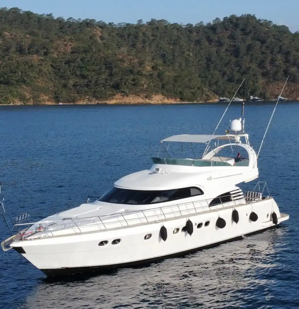 Sirocco Motoryat