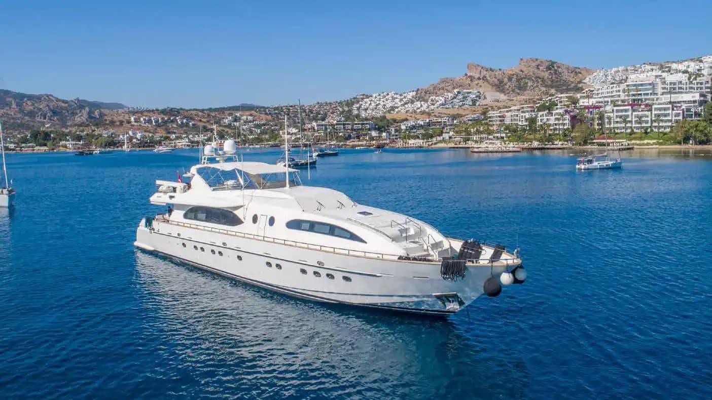 Sunref Motor Yacht
