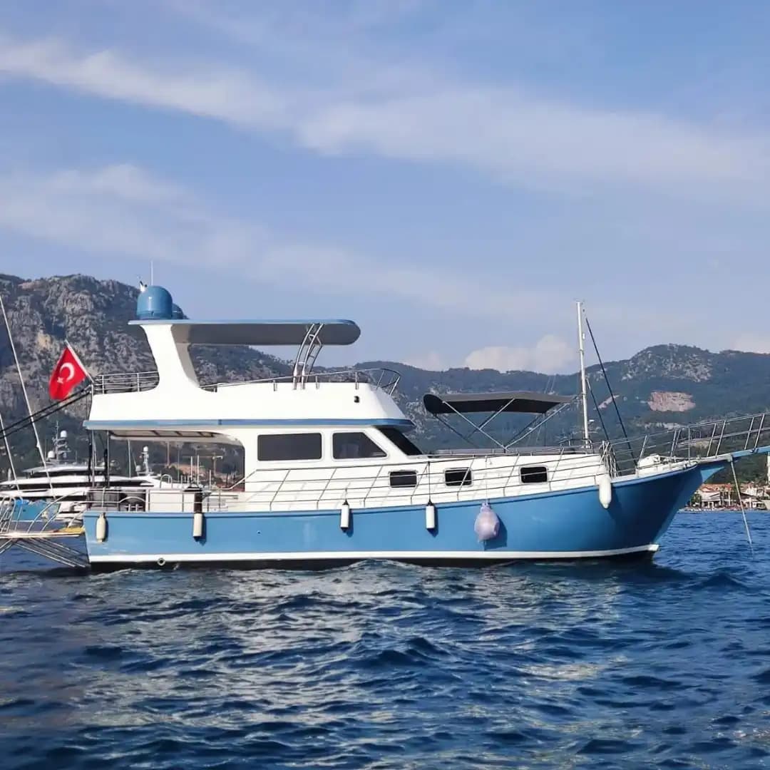 Sunset Motor Yacht