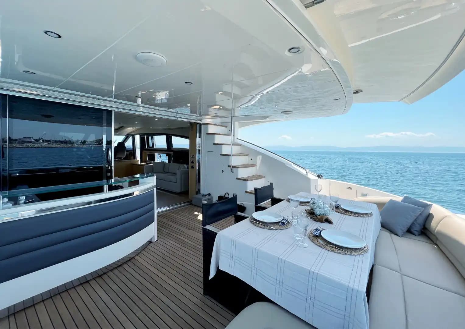 Via Motor Yacht 4