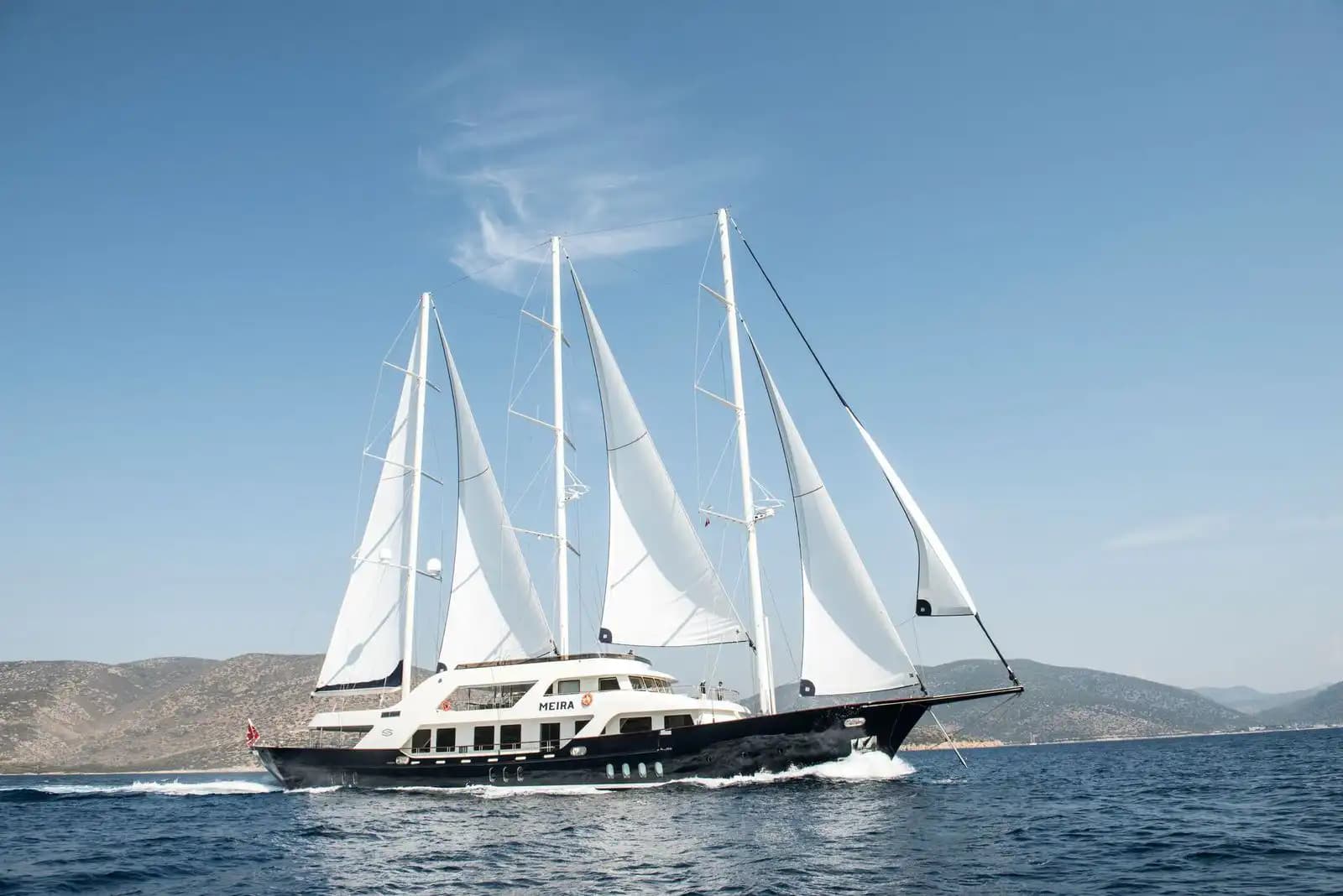 Meira Sailing Boat 4
