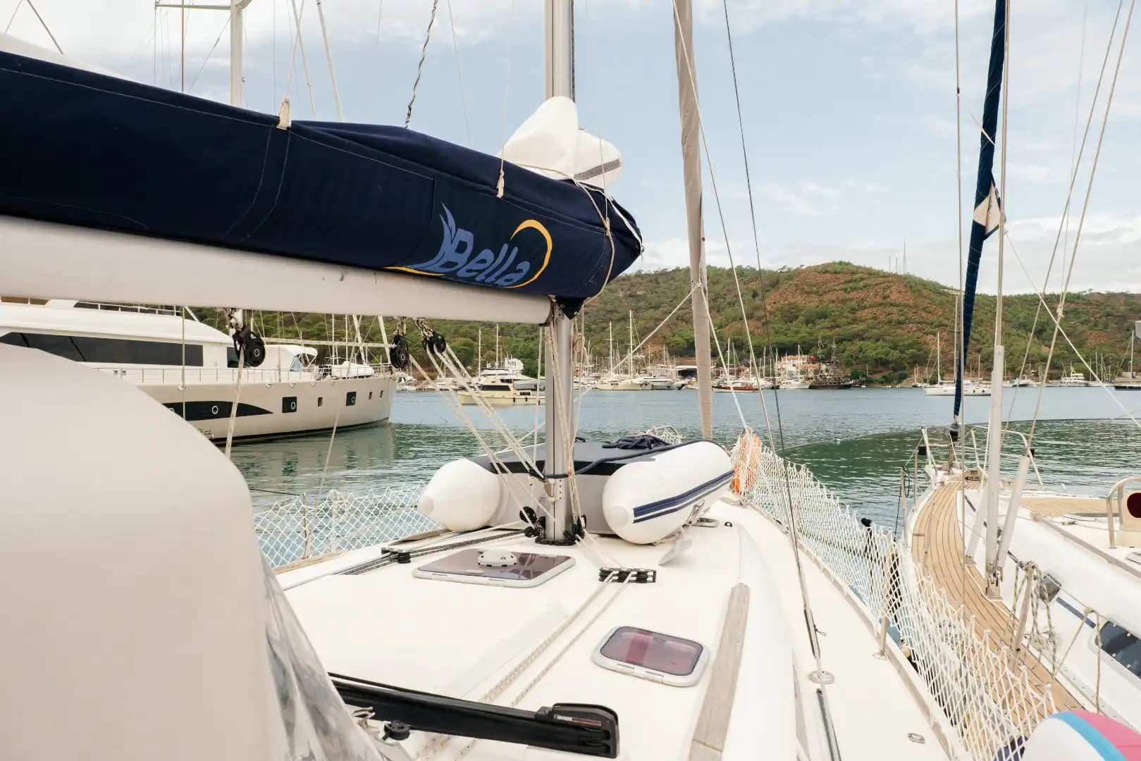 Winter Breeze Sailing Boat 4